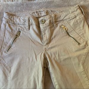 Tan jeans American eagle